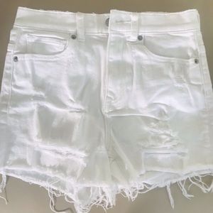 White cut off Express short